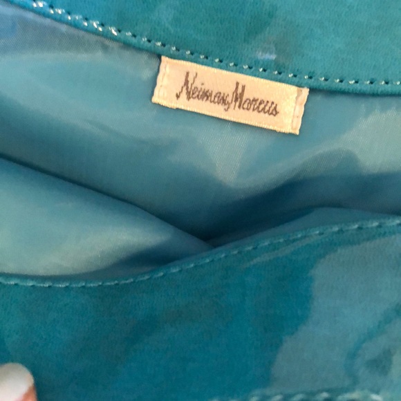 Neiman Marcus shiny teal beach bag tote - Picture 7 of 7